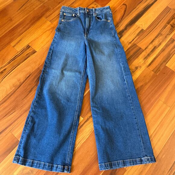 GAP, Size 27 4S Dark Wash Wide Leg Extra Hi Rise Zip Close Jeans Inseam 29 - Picture 1 of 6